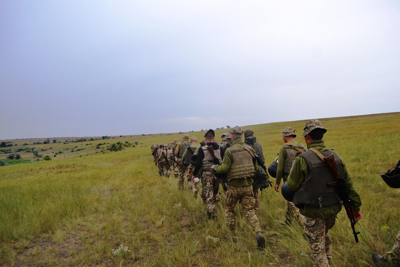 黑客与间谍：网络攻防与情报战的新手段